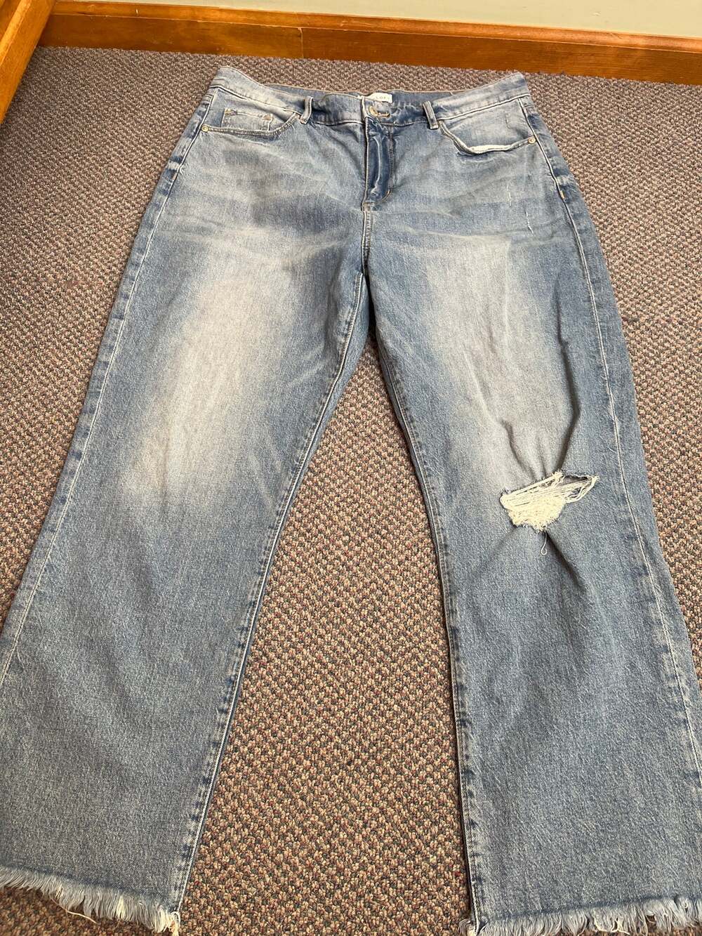 LOFT Light Wash Straight crop Jean size 14